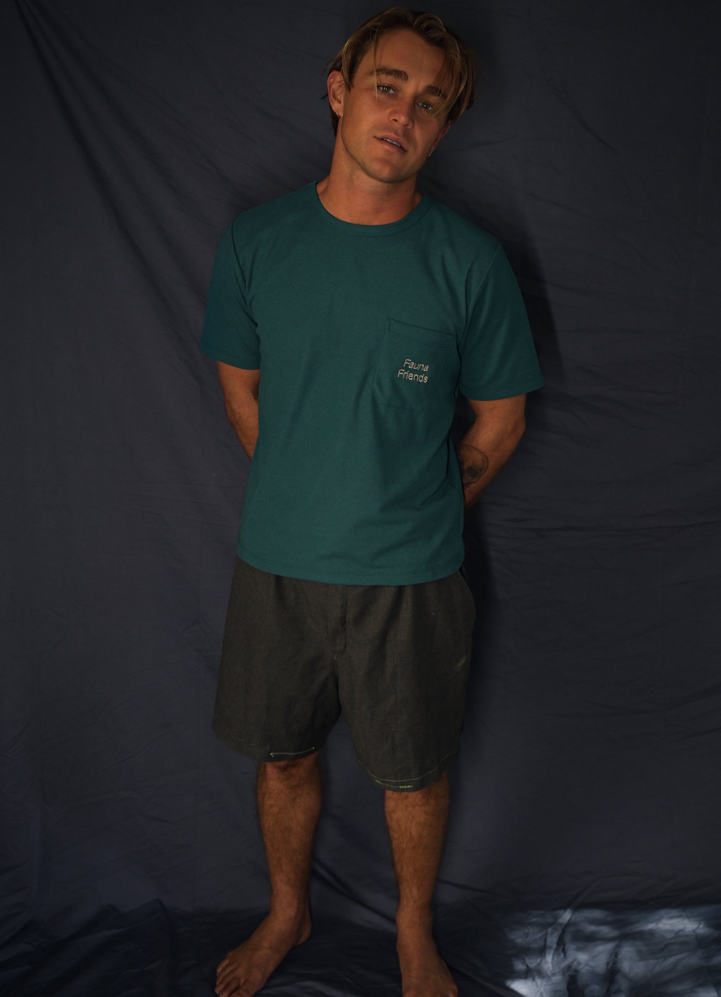 BOTTLE GREEN T-SHIRT